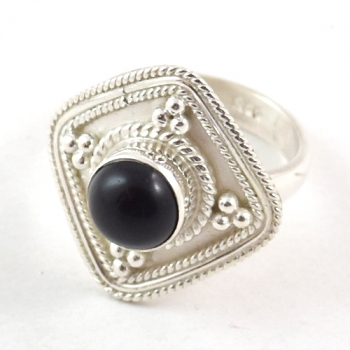 Vintage style authentic silver gemstone ring